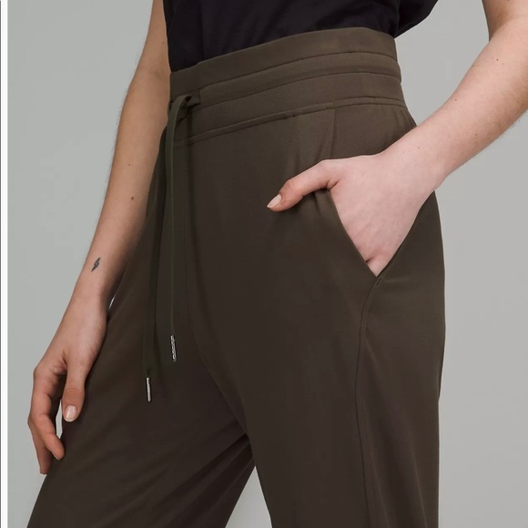 LULU VINTAGE JOGGER | Sz 12 - Picture 1 of 4